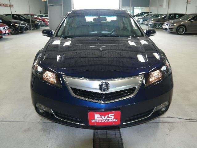 2017 Volkswagen Passat 1.8T R-Line 4dr Sedan